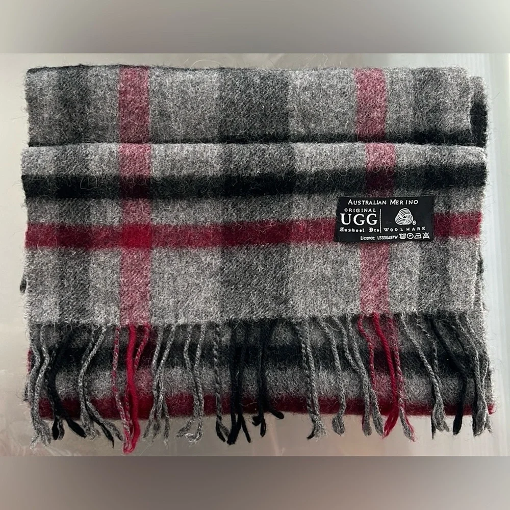 🐑100% Merino Wool Plaid Oblong Women’s/Men’s Neck Wrap Scarf by UGG AUSTRALIA